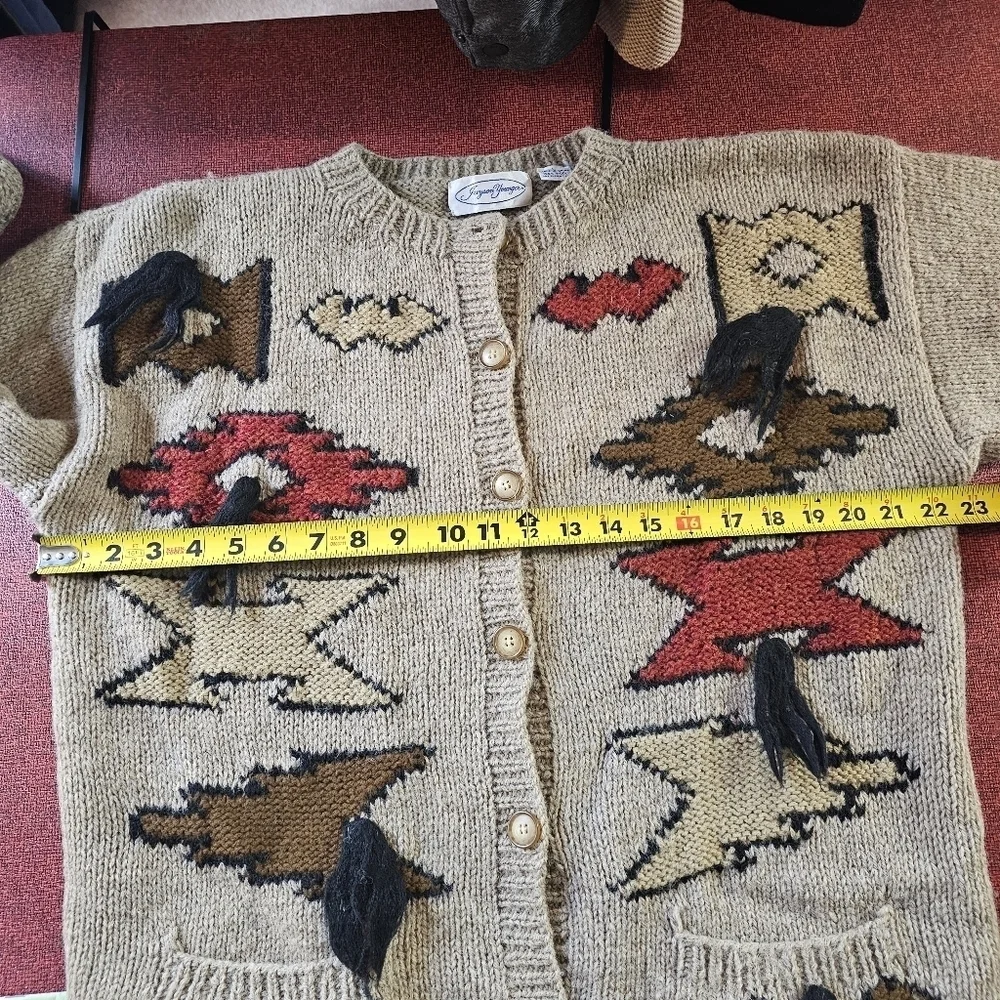 Vtg Jayson Younger Womens Wool Aztec Cardigan Sz L Tan Apron Pockets Art to Wear - Picture 9 of 10
